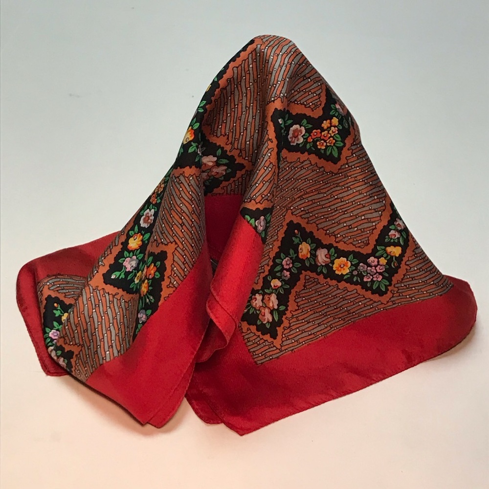Liberty of London silk scarf - Picture 4 of 7